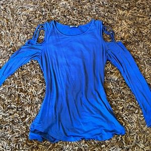 Navy Sarin Mathew’s large blouse.